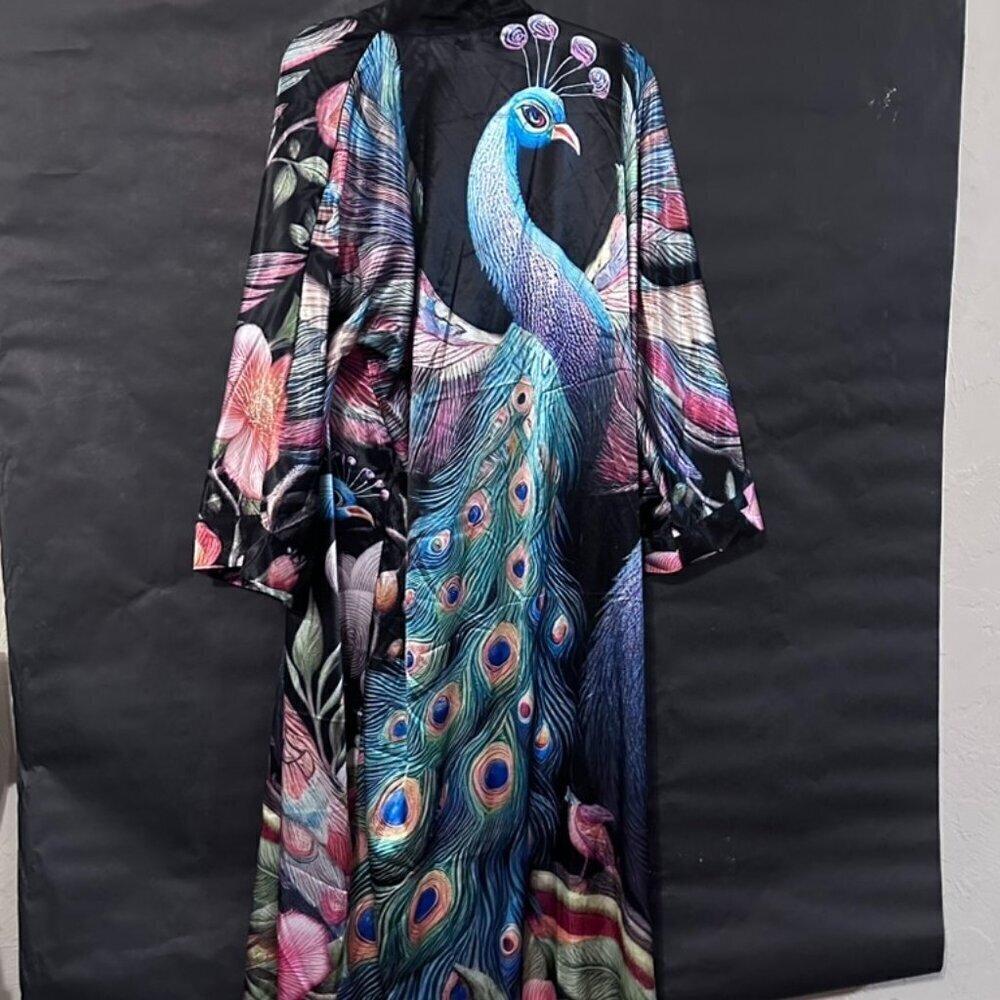 Gorgeous Peacock Kimono NWT Birds Gift 2XL XL Extra Large XXL Rainbow Boho Satin